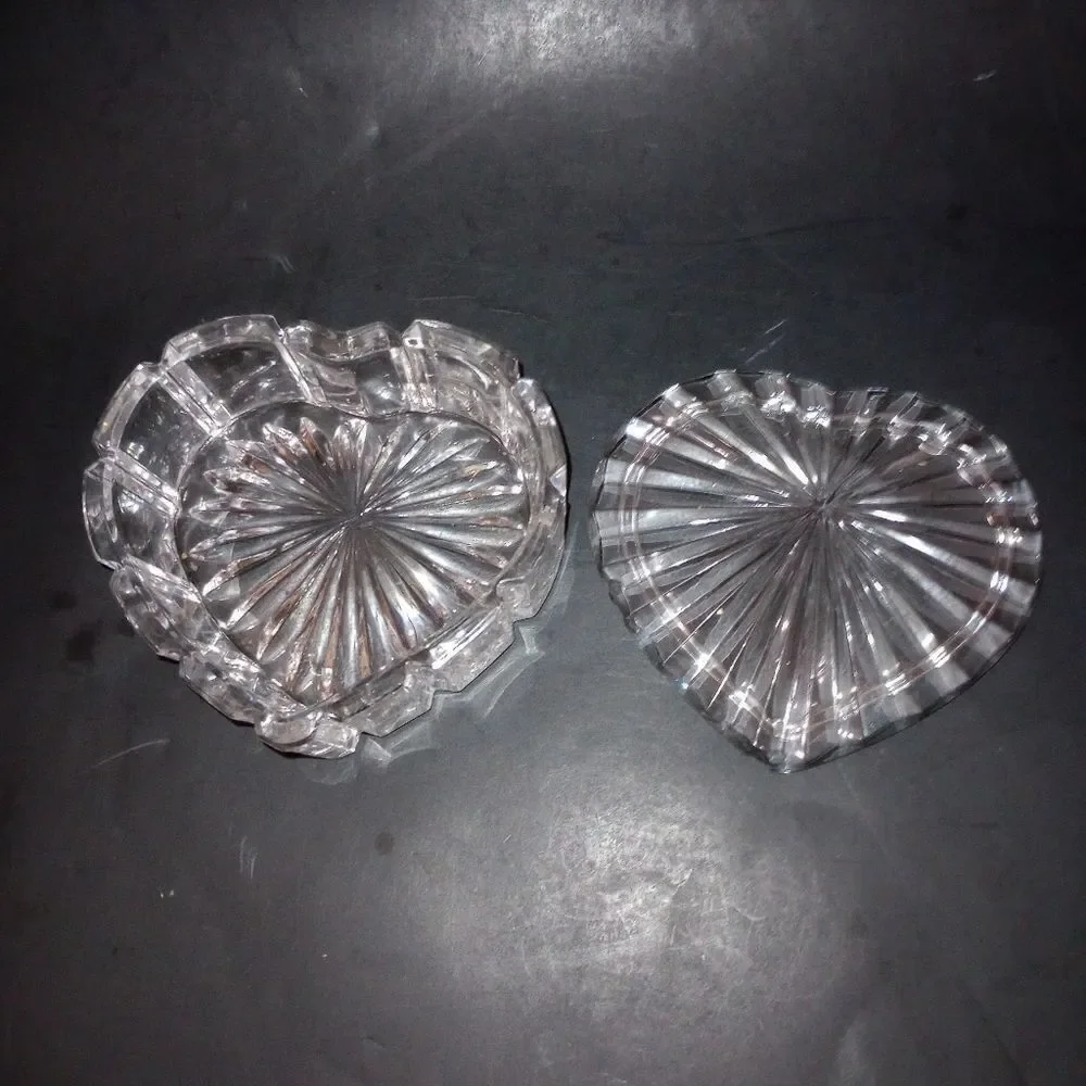 ❤️ Vintage Crystal Heart Covered Trinket Jewelry Dish